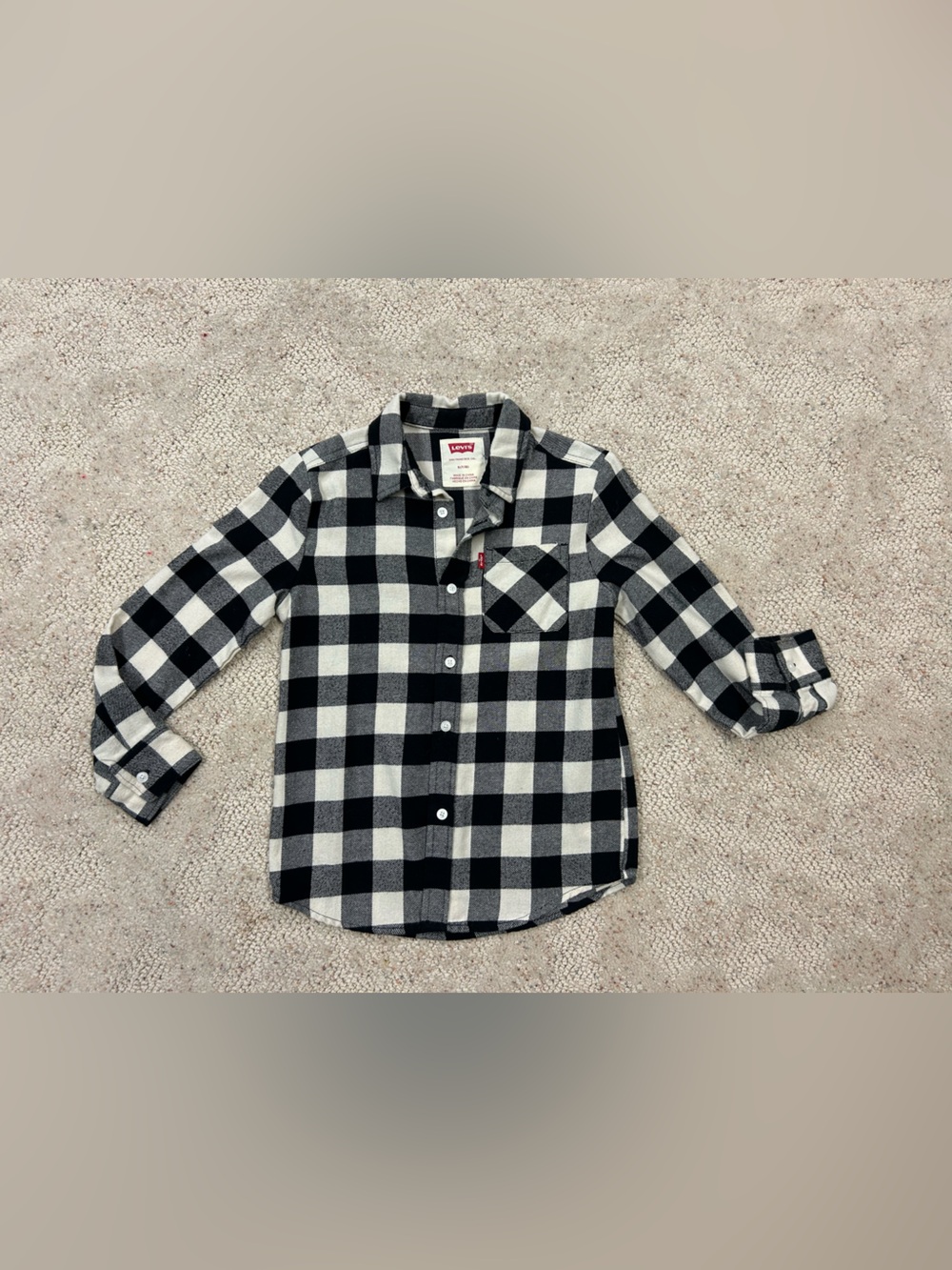 Levi's Black and White Plaid Button-Down Shirt small 7/8